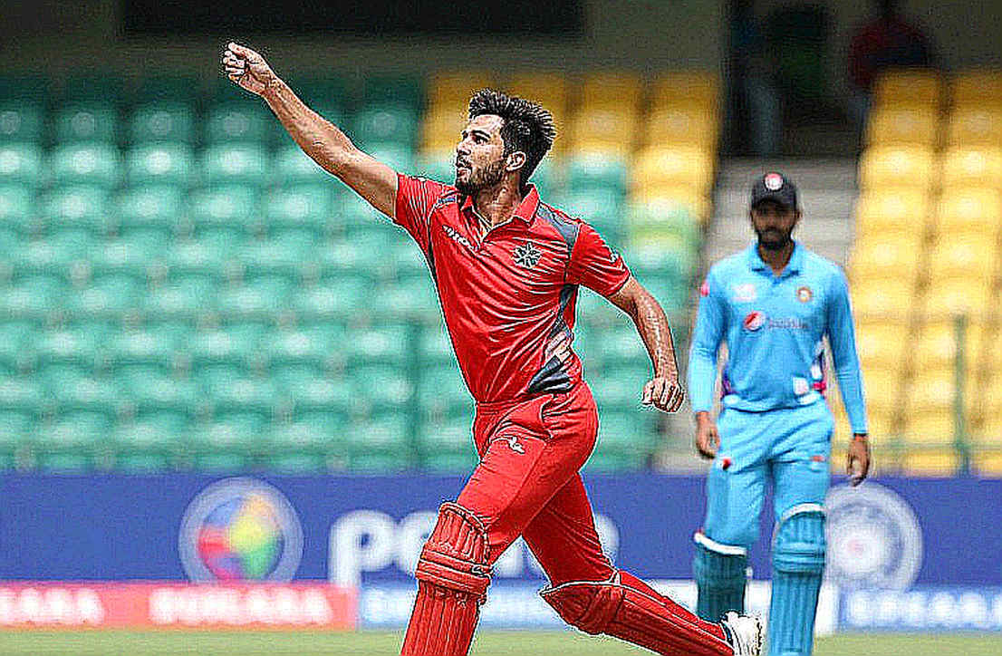 গ্যাবার পর পনেরো মাস: কাইনাত ইমতিয়াজের নীরব অবসর আর পাকিস্তানি নারী ক্রিকেটের অলিখিত সিঁড়ি
