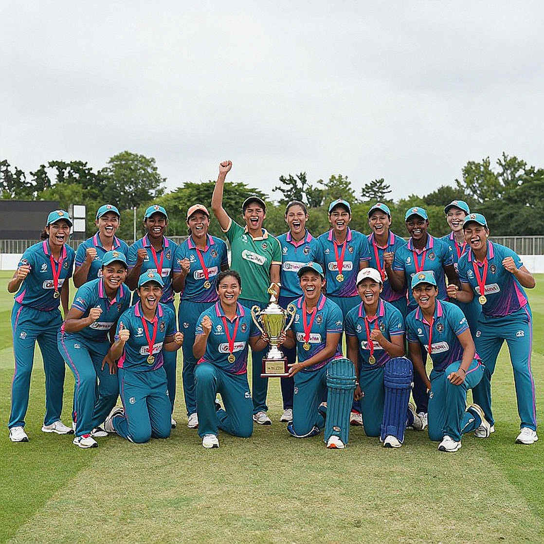 ক্লেটন-পিয়ারসনের প্রতিরোধে কুইন্সল্যান্ডের লড়াকু দিন: শেফিল্ড শিল্ডে বৃষ্টিই এখন বড় শঙ্কা ক্লেটন-পিয়ারসনের প্রতিরোধে কুইন্সল্যান্ডের লড়াকু দিন: শেফিল্ড শিল্ডে বৃষ্টিই এখন বড় শঙ্কা